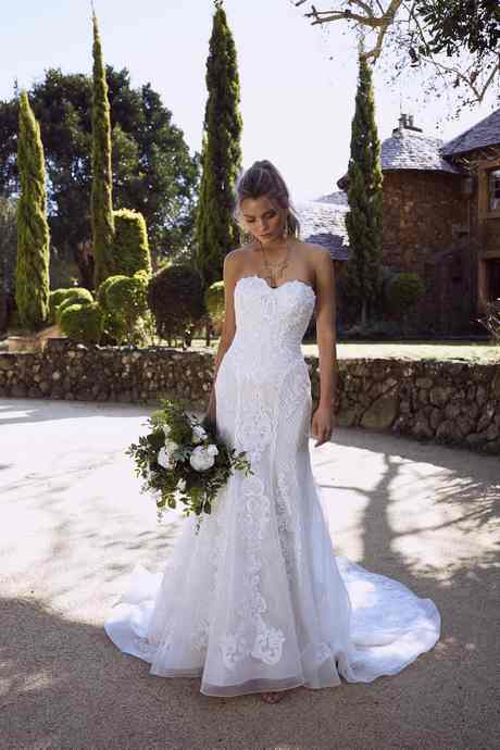 fitted-wedding-dresses-with-lace-05j Fitted wedding dresses with lace