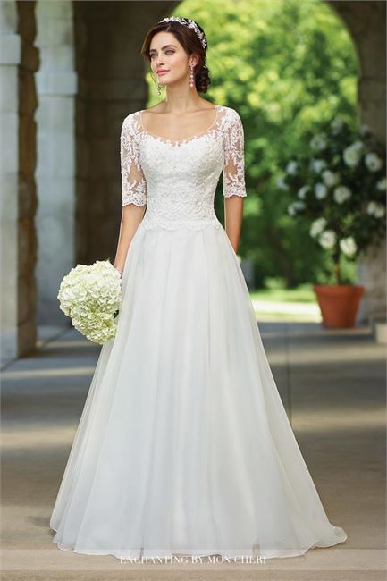 lace-classic-wedding-dress-45_14 Lace classic wedding dress