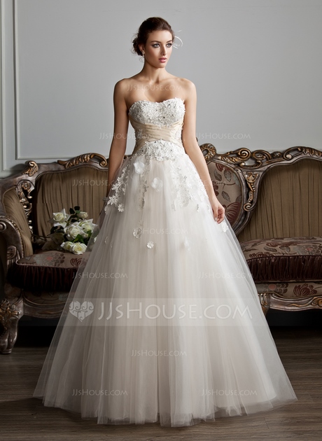 lace-flower-wedding-dress-61_3 Lace flower wedding dress