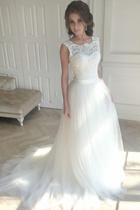 lace-on-top-wedding-dress-54_4 Lace on top wedding dress