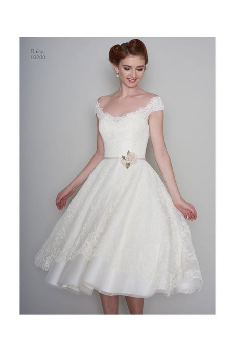 lace-short-sleeve-wedding-dress-66_3 Lace short sleeve wedding dress