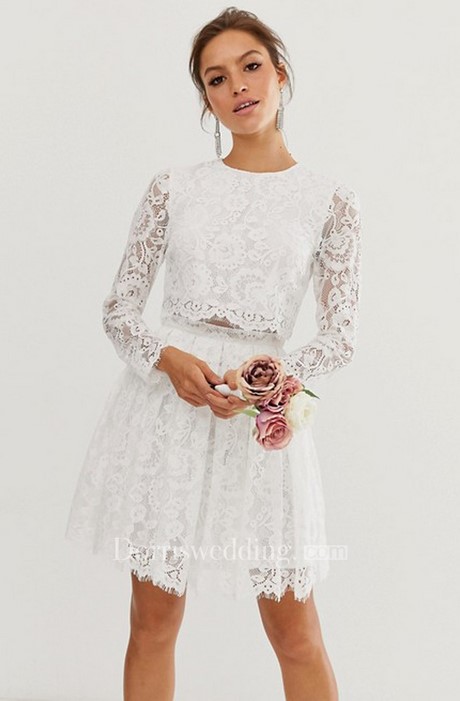 lace-sleeve-short-wedding-dress-84_11 Lace sleeve short wedding dress