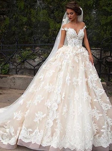 lace-top-wedding-gowns-83_9 Lace top wedding gowns