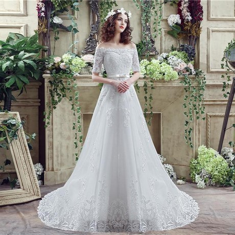 lace-wedding-dress-with-bow-60_2 Lace wedding dress with bow