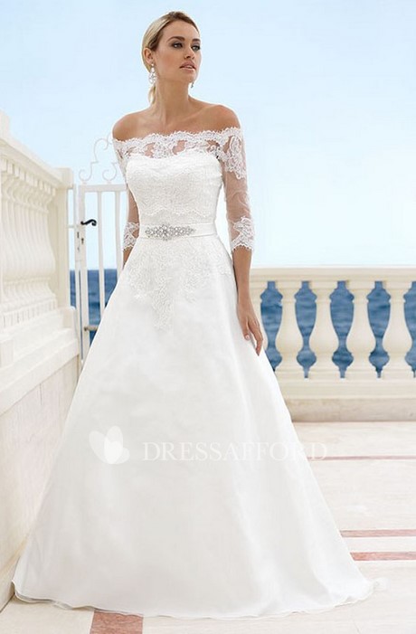 lace-with-sleeves-wedding-dresses-83_16 Lace with sleeves wedding dresses