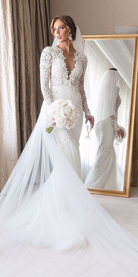 long-sleeve-lace-wedding-gown-53_10 Long sleeve lace wedding gown