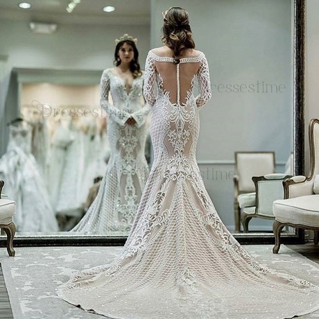 long-sleeve-lace-wedding-gown-53_9 Long sleeve lace wedding gown