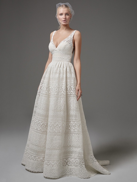 thick-lace-wedding-dress-14_16 Thick lace wedding dress