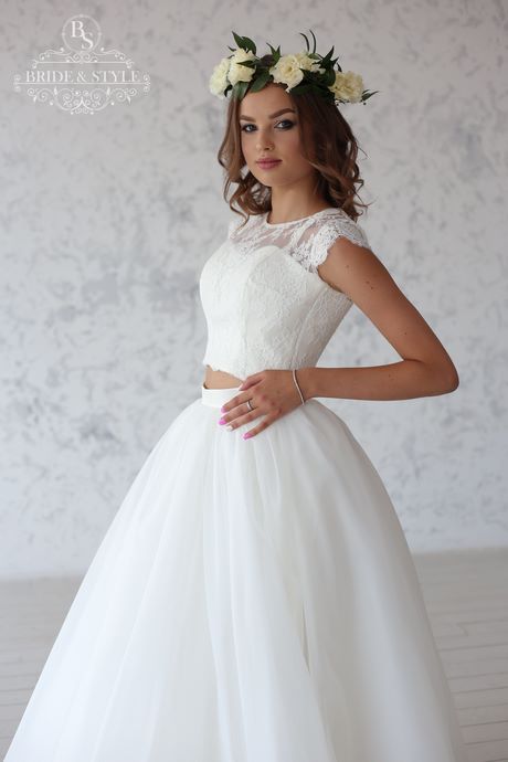 top-lace-wedding-dresses-25_8 Top lace wedding dresses