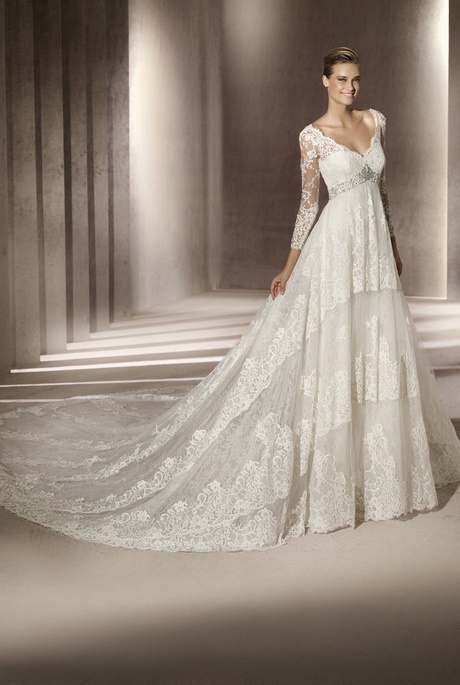 traditional-lace-wedding-dress-79_13 Traditional lace wedding dress