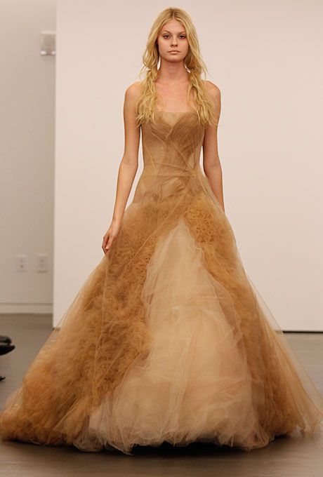 vera-wang-gold-wedding-dress-99_11 Vera wang gold wedding dress