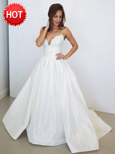 wedding-dresses-with-straps-and-lace-45_5 Wedding dresses with straps and lace