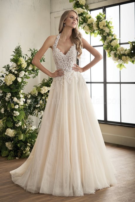 wedding-dresses-with-straps-and-lace-45_7 Wedding dresses with straps and lace