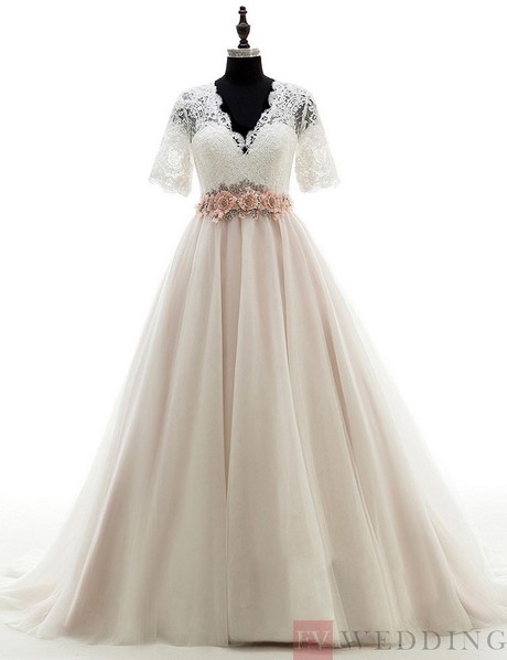 wedding-gowns-with-short-sleeves-and-lace-43_13 Wedding gowns with short sleeves and lace