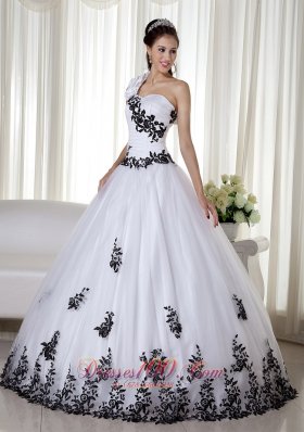 black-and-white-ball-gown-97_18 Black and white ball gown