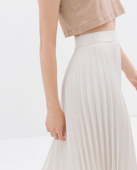 long-white-pleated-skirt-66_5 Long white pleated skirt