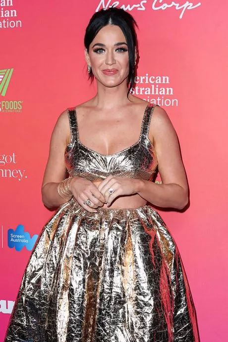 katy-perry-red-carpet-dress-2024-70_13-6 Katy perry red carpet dress 2024