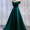Emerald green prom dresses 2021