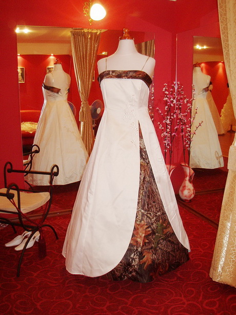 camo-bridesmaid-dresses-33-12 Camo bridesmaid dresses