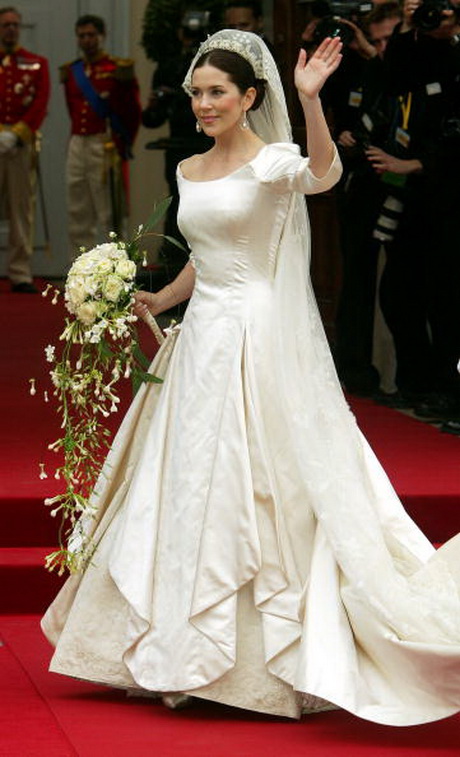 famous-wedding-gowns-52-14 Famous wedding gowns