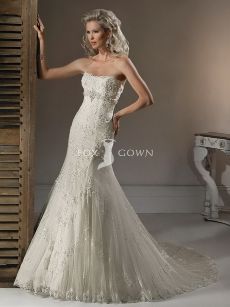fitted-lace-wedding-dress-03-16 Fitted lace wedding dress