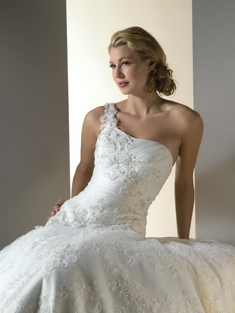 lace-wedding-gowns-58-15 Lace wedding gowns