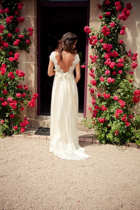 low-back-lace-wedding-dress-44-10 Low back lace wedding dress
