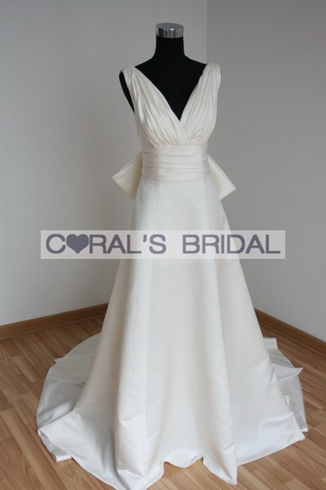 v-neck-bridal-gowns-25-4 V neck bridal gowns