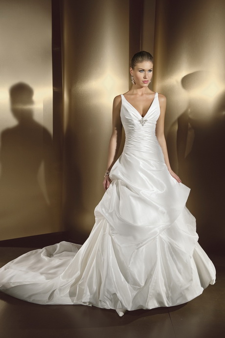 v-neck-bridal-gowns-25-5 V neck bridal gowns