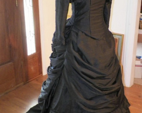 victorian-ball-gowns-costume-06-20 Victorian ball gowns costume