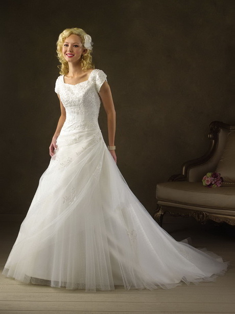 short-sleeve-wedding-dress-35_8 Short sleeve wedding dress
