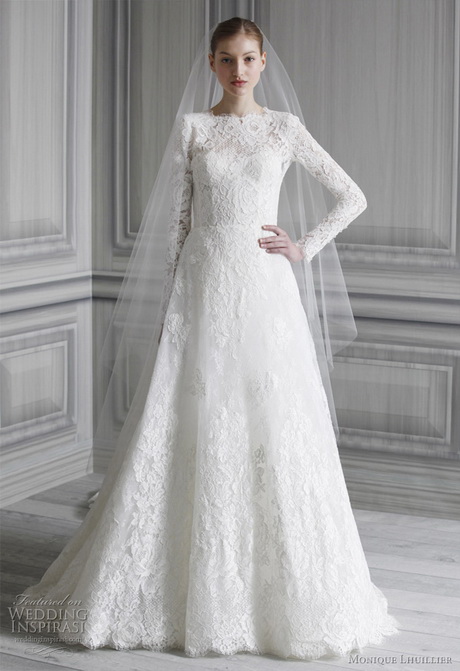 chantilly-lace-wedding-dress-54_7 Chantilly lace wedding dress