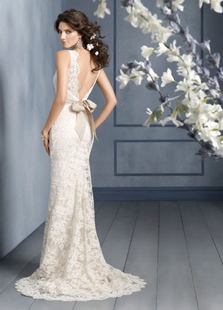 lace-wedding-dresses-with-open-back-41_18 Lace wedding dresses with open back