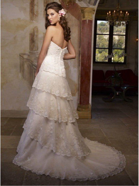 tiered-lace-wedding-dress-12_8 Tiered lace wedding dress