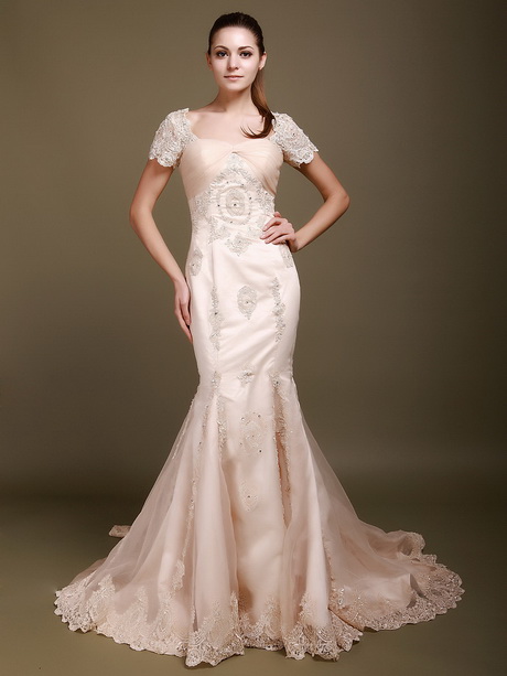 wedding-dress-with-short-sleeves-45_2 Wedding dress with short sleeves