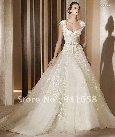 wedding-dresses-in-lace-68_12 Wedding dresses in lace