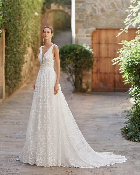 popular-wedding-dress-styles-2022-20_12 Popular wedding dress styles 2022