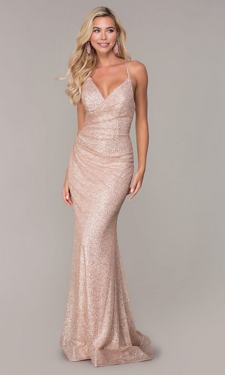 white-and-gold-prom-dresses-2022-36_9 White and gold prom dresses 2022
