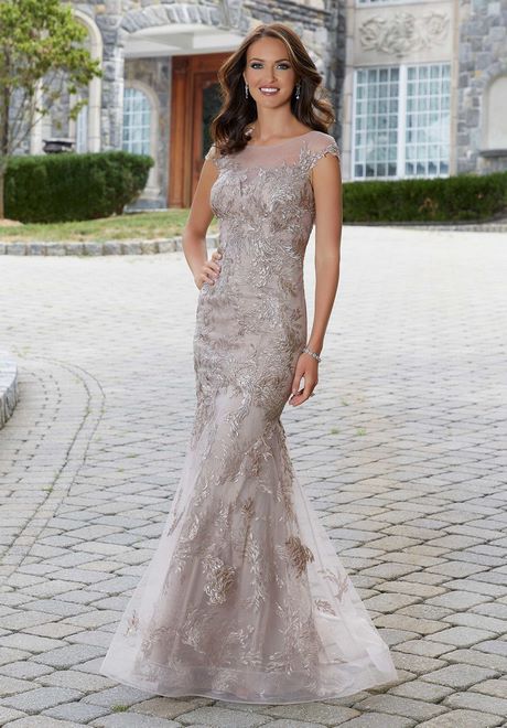 mother-of-the-bride-dresses-spring-2023-33_17 Mother of the bride dresses spring 2023