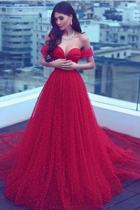 red-lace-prom-dresses-2019-30_12 Red lace prom dresses 2019