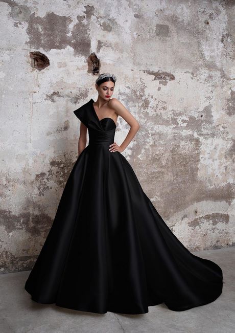 black-dresses-2020-33_17 Black dresses 2020