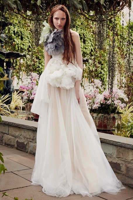 vera-wang-lace-wedding-dresses-2020-81_5 Vera wang lace wedding dresses 2020