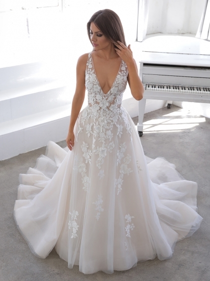 amazing-wedding-dresses-2021-70_15 Amazing wedding dresses 2021