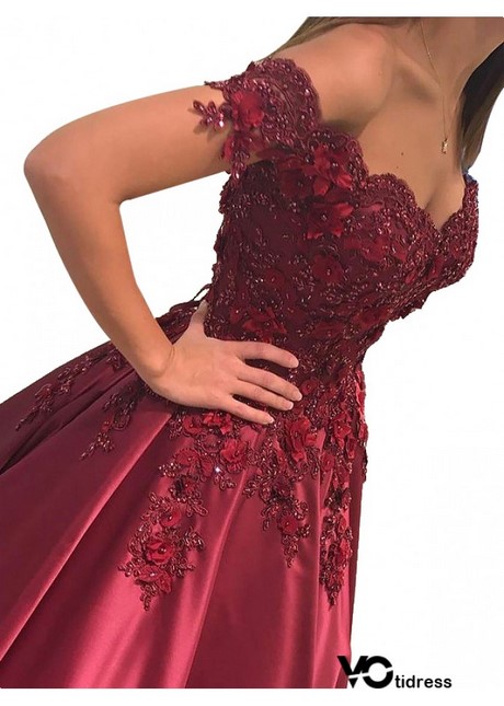 black-and-red-prom-dresses-2021-17_6 Black and red prom dresses 2021
