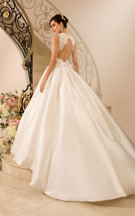 designer-wedding-dresses-2021-51_6 Designer wedding dresses 2021