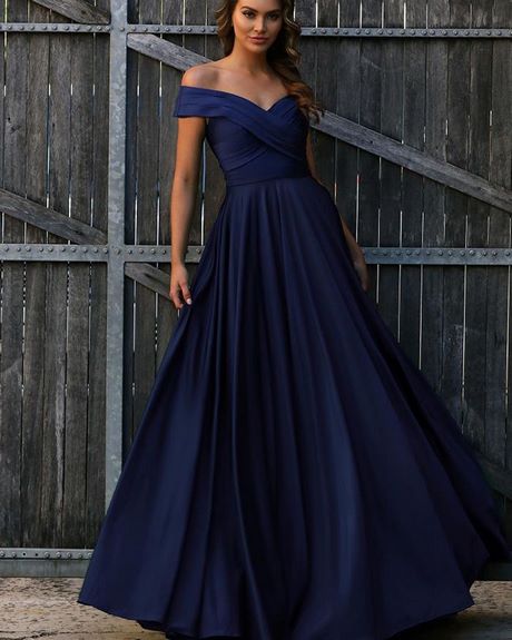 navy-blue-prom-dresses-2021-61_12 Navy blue prom dresses 2021