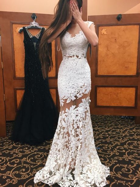 white-lace-prom-dresses-2021-40 White lace prom dresses 2021
