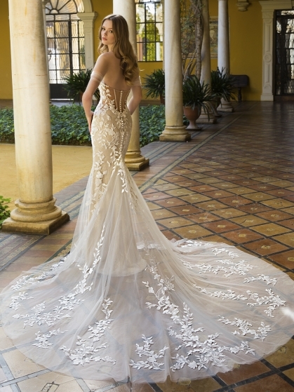 belle-wedding-dress-2023-52_12 Belle wedding dress 2023