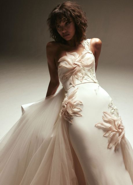 simple-bridal-dresses-2023-98_15 Simple bridal dresses 2023