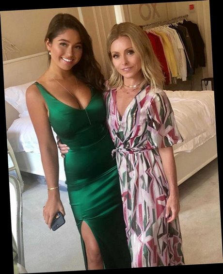 kelly-ripa-daughter-prom-dress-2022-36_3 Kelly ripa daughter prom dress 2022